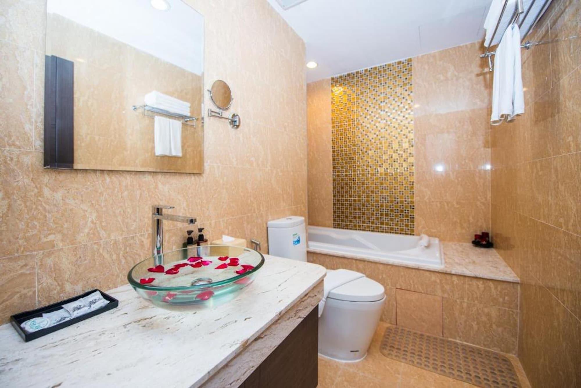 Tetris Hotel Ao Nang Bagian luar foto