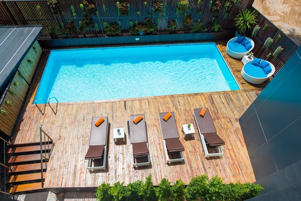 Tetris Hotel Ao Nang Bagian luar foto