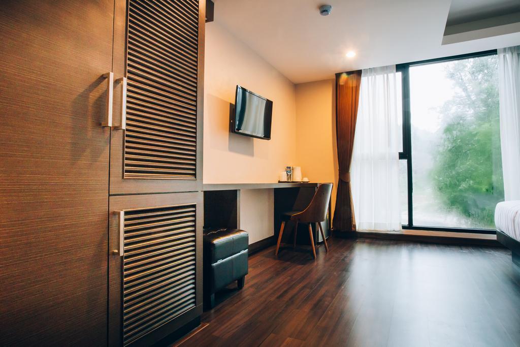Tetris Hotel Ao Nang Bagian luar foto